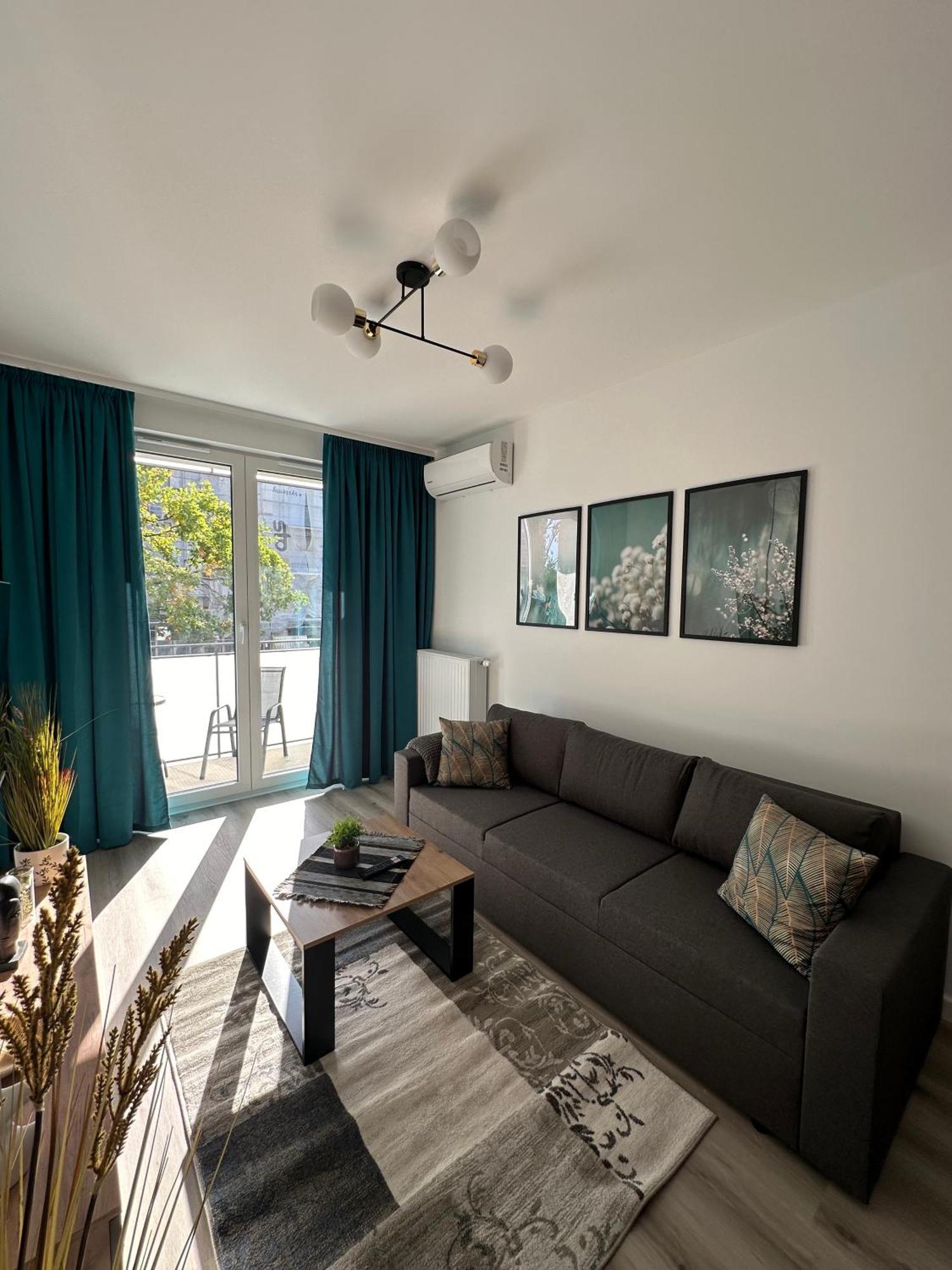 Skytravel 26 Apartament Pileckiego Nowy Dwor Mazowiecki Airport Modlin 24H Екстер'єр фото